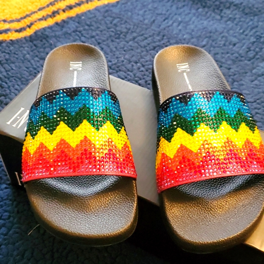 WOMENS SLIDES